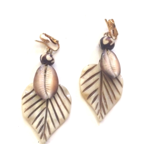 💥CLEARANCE💥CERAMIC/PORCELAIN BROWN LINED LEAF/COWERY SHELL 3" EARRINGS - Picture 8 of 9